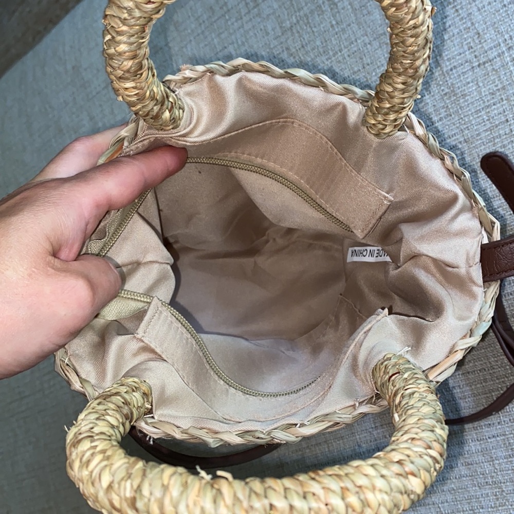 Anthropologie Straw Crossbody Bag with Colorful Toucan Embroidery NWOT - Picture 8 of 9